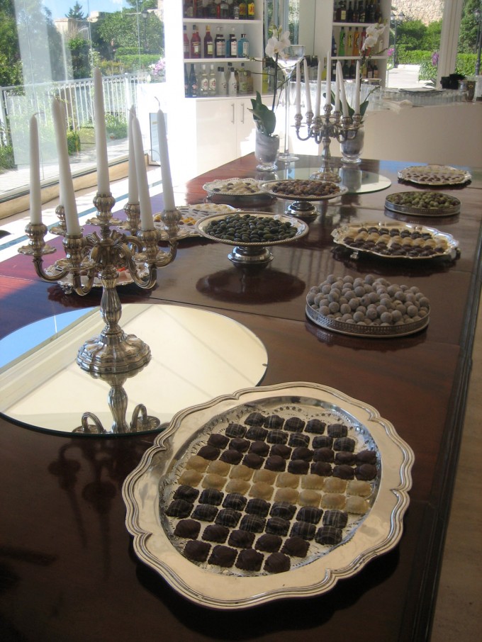 CHOC WEDDING TABLE 1